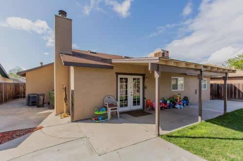1883 Ethan Allen Ct, Turlock, CA 95382-8935