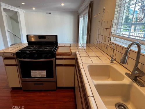 7165 Peralta Pl, Riverside CA  92509-6339 exterior