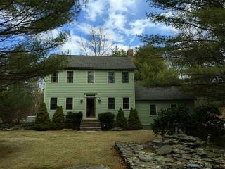 15 Gazza Rd, Glocester, RI 02814-1415
