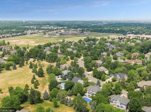 3528 Crestmoor Dr, Saint Paul MN  55125-5028 exterior