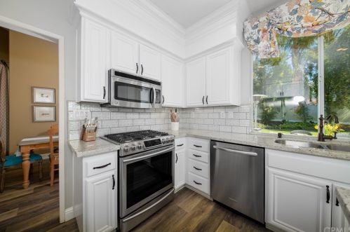 20752 Freeport Dr, Riverside CA  92508-3145 exterior