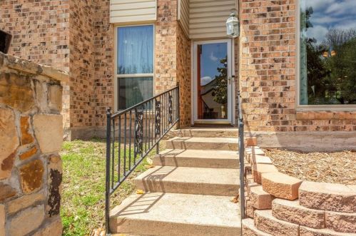 8100 Lea Shore St, Fort Worth TX  76179-3219 exterior