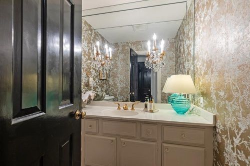 31 Mooregate Sq, Atlanta GA  30327-1539 exterior