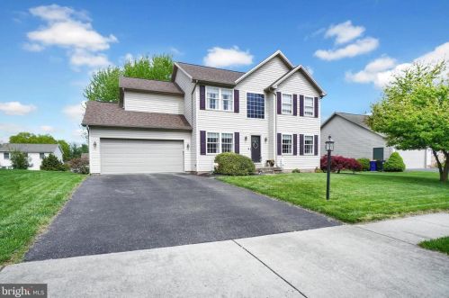 1843 Michelle Dr, York, PA 17408-4283