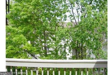 8511 Barrington Ct, Springfield VA  22152-1011 exterior