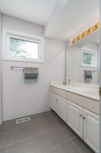 275 Camelot Ln, Carol Stream IL  60188-3617 exterior