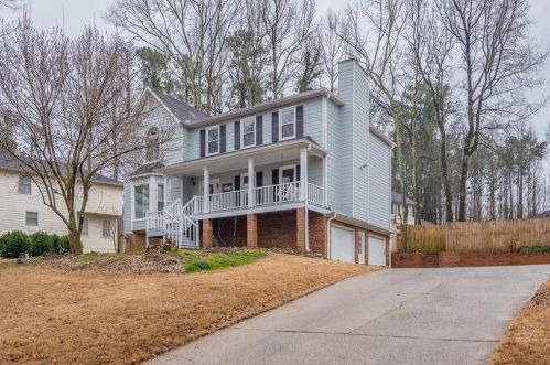 2574 Oak Village Pl, Marietta, GA 30062-1677