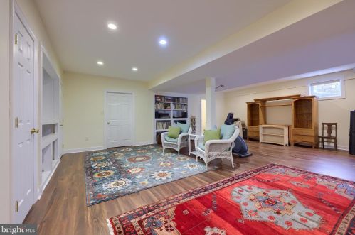 3 Twin Oaks Holw, Lancaster PA  17601-2234 exterior