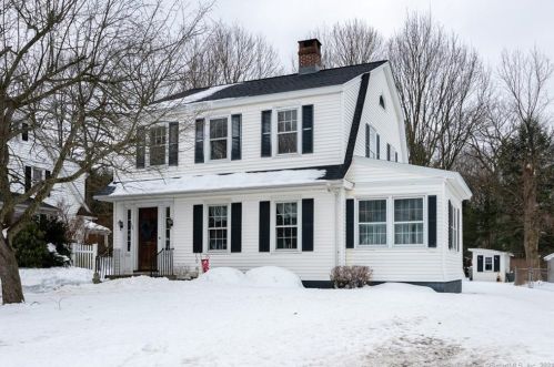 122 Newton Ter, Waterbury, CT 06708-1921