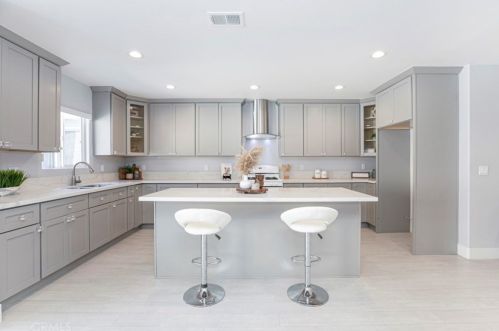 3521 Encinal Ave, Glendale CA 91214-2415 exterior