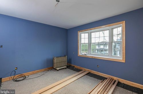 208 Pkwy Ave, Trenton NJ 08618-2749 exterior