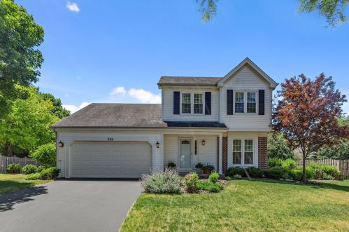 245 Yorkshire Dr, Barrington Hills, IL 60021