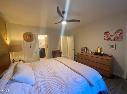 1431 Hillside Dr, Glendale CA  91208-2416 exterior