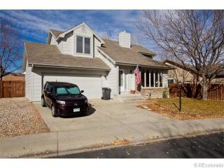 1185 Belle Dr, Loveland, CO 80537-3704