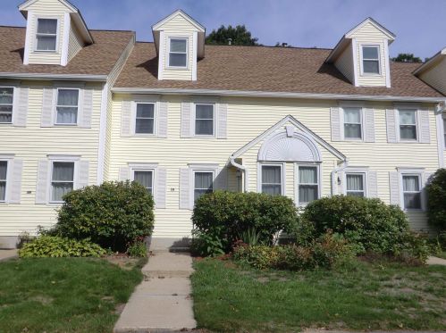18 Albury Stone Cir, Nashua, NH 03063-7005