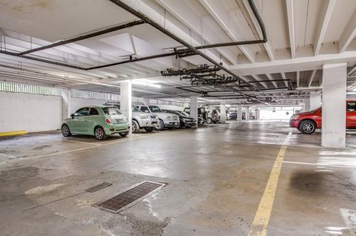 4851 Cedar Springs Rd, Dallas TX  75219-1202 exterior