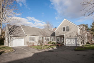 3 Paddock Ln, Guilford, CT 06437-2809