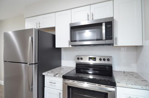 2203 Sheraton Dr, Carrollton TX  75007-5732 exterior