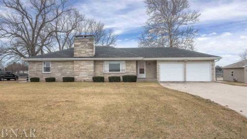 202 2000 North Rd, Colfax IL 61728 exterior