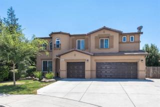 724 Goshen Ave, Clovis, CA 93611-3811