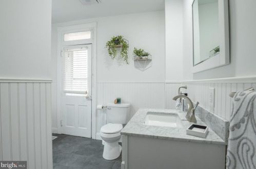 355 Ross St, Lancaster PA  17602-1941 exterior