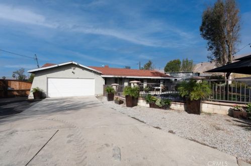 3911 Dalley Way, Riverside CA  92509-2707 exterior