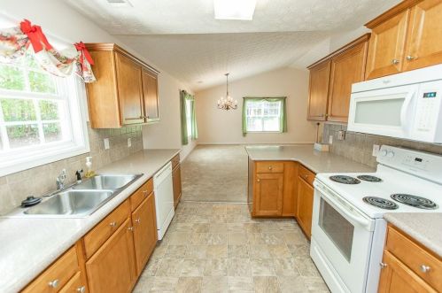 198 Lakeview Bend Cir, Jefferson GA  30549-7058 exterior