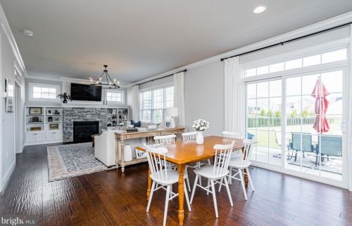 455 Greenhedge Dr, Lancaster PA  17603-7907 exterior