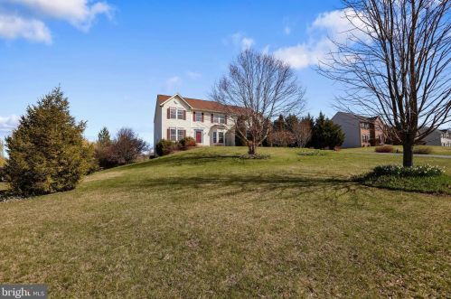 117 Hemlock Dr, Charles Town, WV 25414-5505