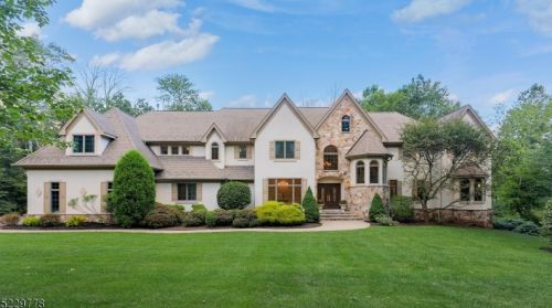 5 Thistle Ln, Warren, NJ 07059-5564