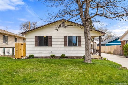 4722 Pearl St, Englewood, CO 80113-6911