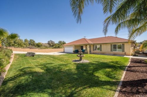 19063 Spalding Ave, Riverside CA  92508-9417 exterior