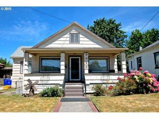 9323 Syracuse St, Portland, OR 97203-2945