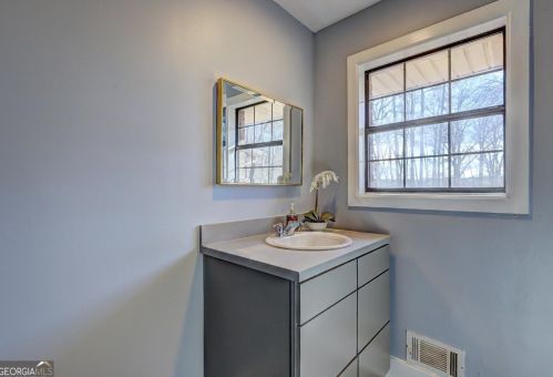 6495 Old Macon Hwy, Rex GA 30273-1852 exterior