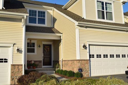 4 Highridge Rd, Waterbury, CT