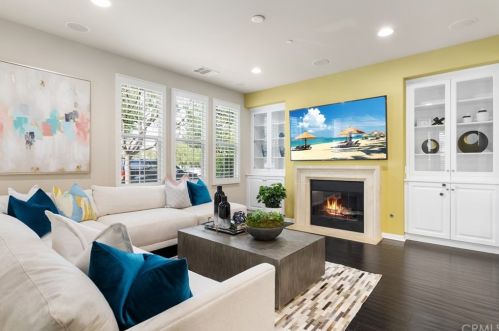 129 Pathway, Irvine CA  92618-8846 exterior