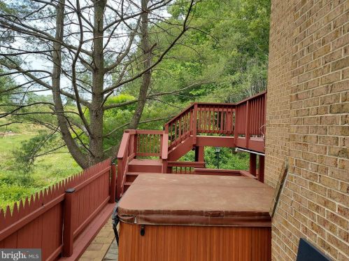 7731 Bristol Square Ct, Springfield VA  22153-3119 exterior