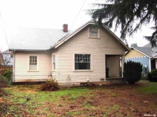 1120 View Dr, Salem, OR 97304-4557