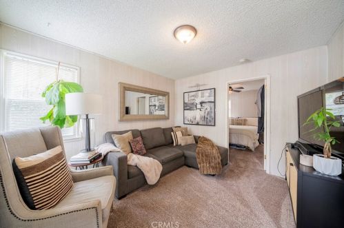 624 15th St, Huntington Beach CA  92648-4048 exterior