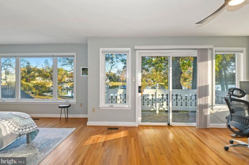 5070 Lerch Dr, Shady Side MD 20764-9650 exterior