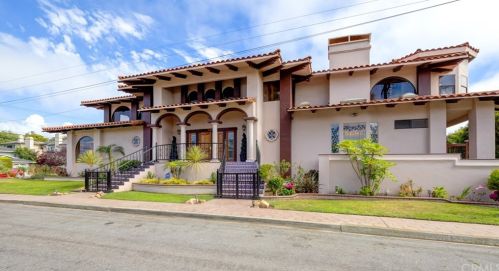 235 Dianthus St, Manhattan Beach, CA 90266-6714