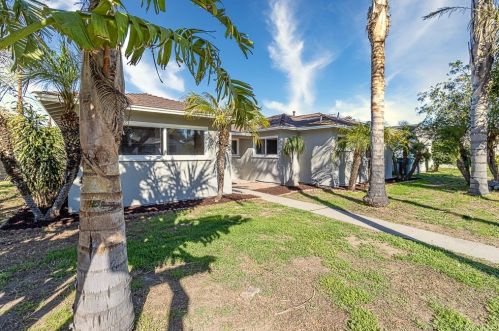 737 Fir Ave, Oxnard, CA 93033-3127