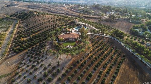 1559 Heather Ln, Riverside, CA 92504-5516
