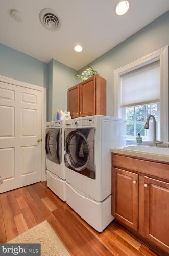 3 Twin Oaks Holw, Lancaster PA  17601-2234 exterior