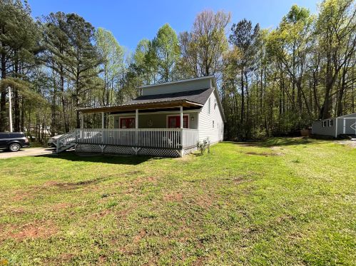 140 Ebenezer Dr, Newnan, GA 30265-1745