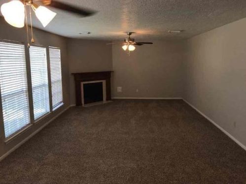 4425 Spoonbill Dr, Taylor Lake Village TX  77586-2569 exterior
