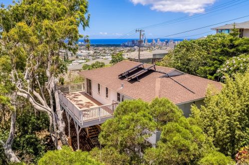 1729 Iwi Way, Honolulu HI  96816-3826 exterior