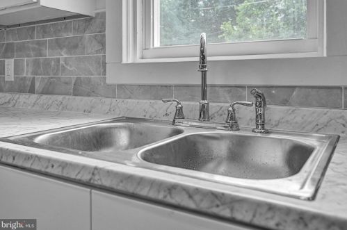 509 Ruby St, Lancaster PA  17603-5016 exterior