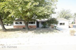 25 Acacia Dr, Lemoore CA  93245-1751 exterior