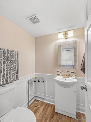 1151 Bradbury Cir, Carol Stream IL  60188-3903 exterior